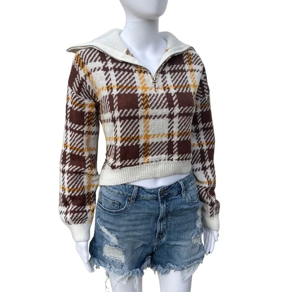 Almost Famous Crop Top - Picture 3 of 8